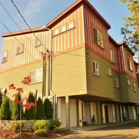 Villa Vibrant Living In Harmony, Unit C